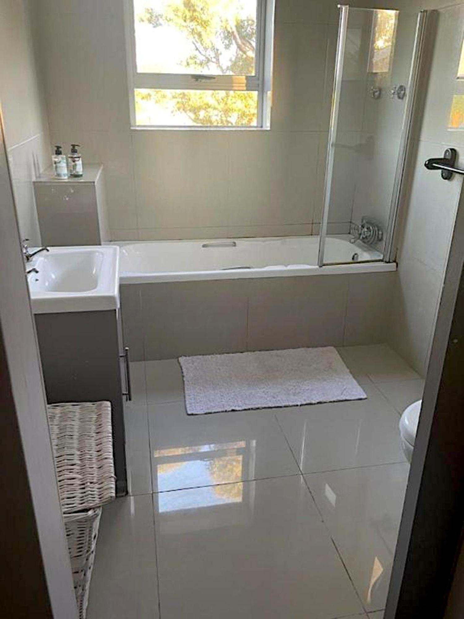 90 On Wellington Villa Colchester Bagian luar foto