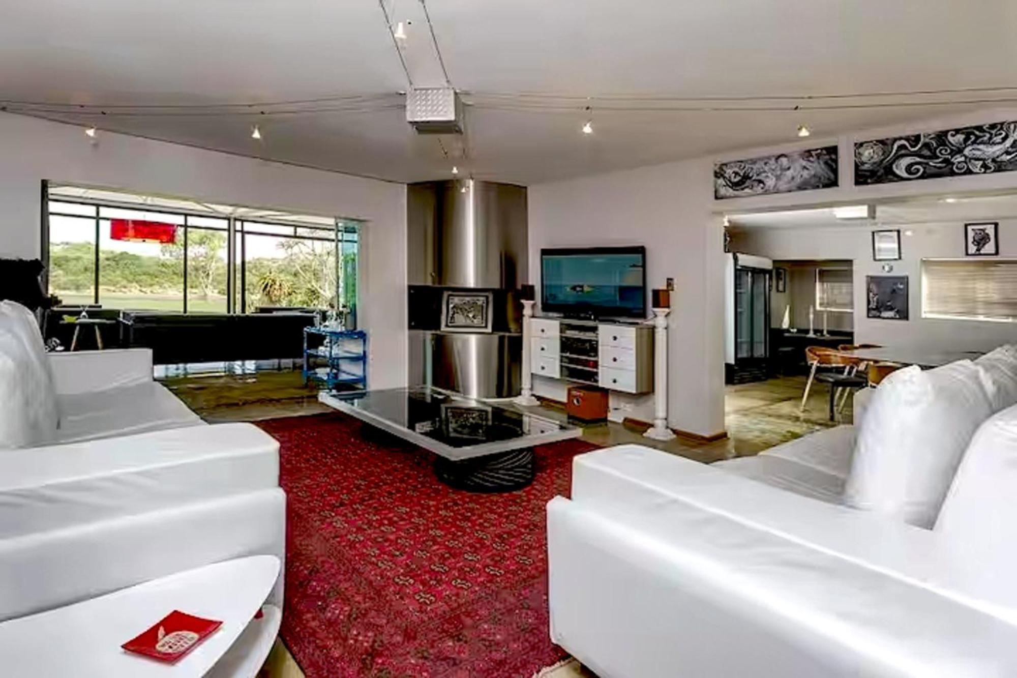 90 On Wellington Villa Colchester Bagian luar foto