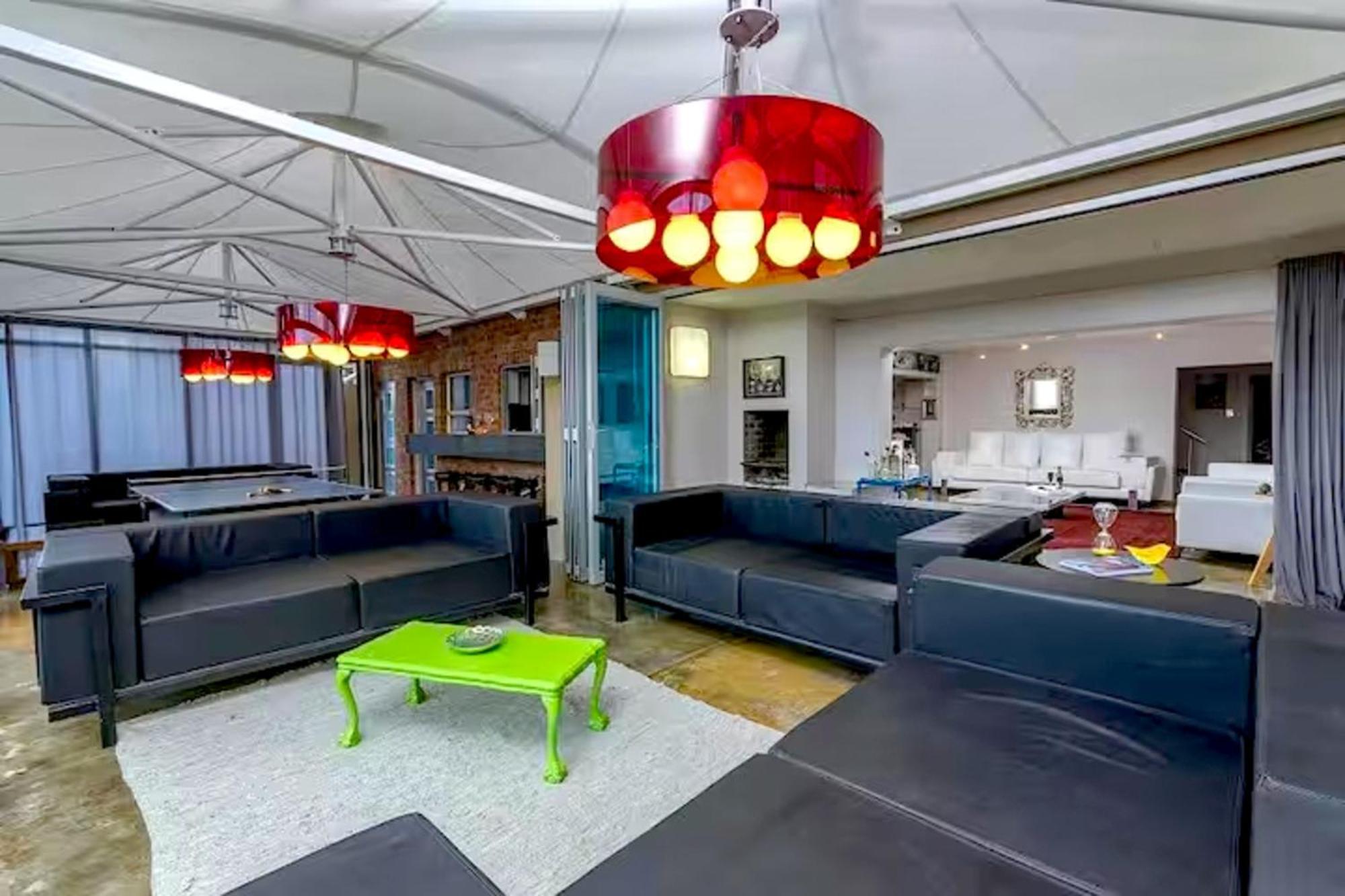 90 On Wellington Villa Colchester Bagian luar foto